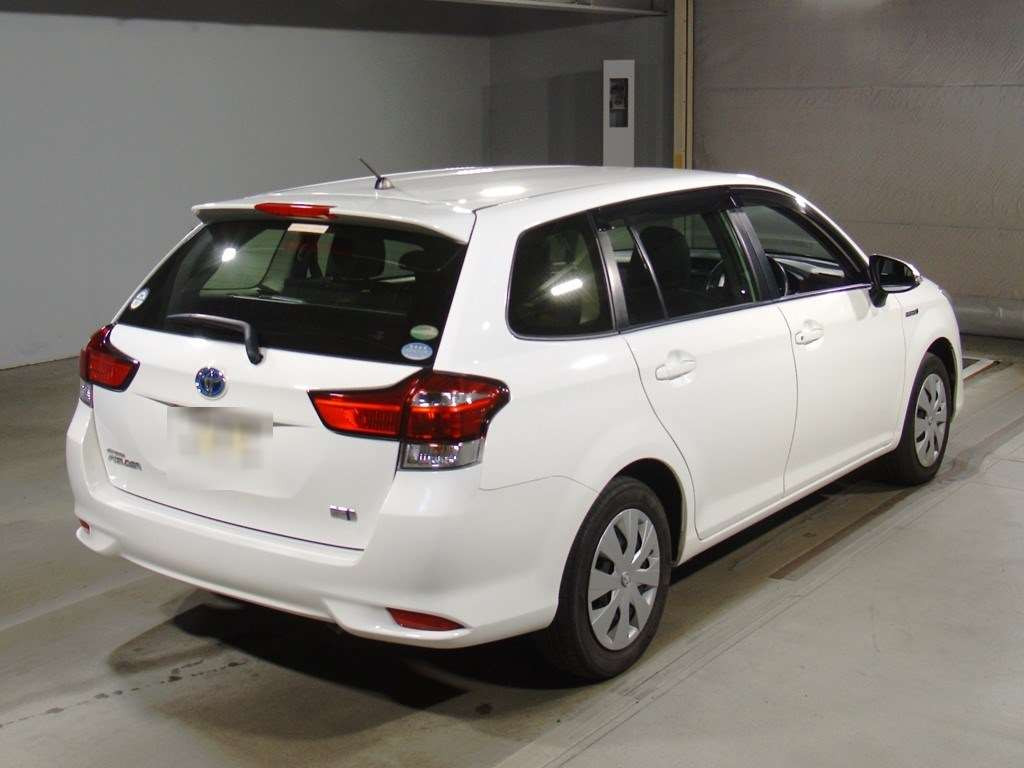 2016 Toyota Corolla Fielder NKE165G[1]