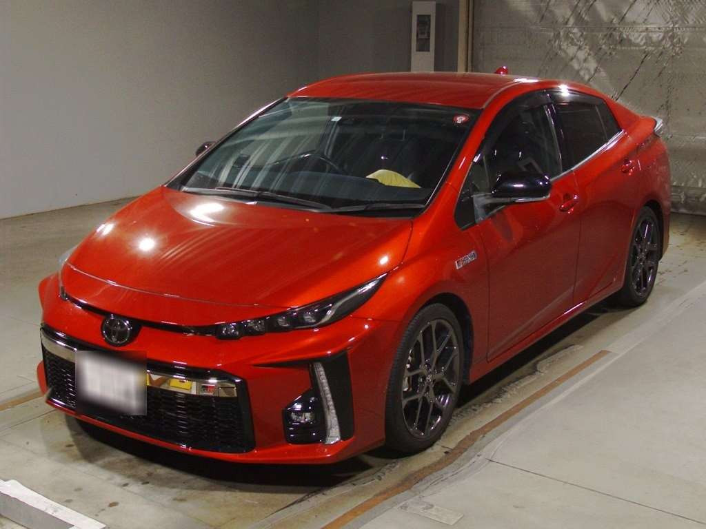 2018 Toyota Prius PHV ZVW52[0]