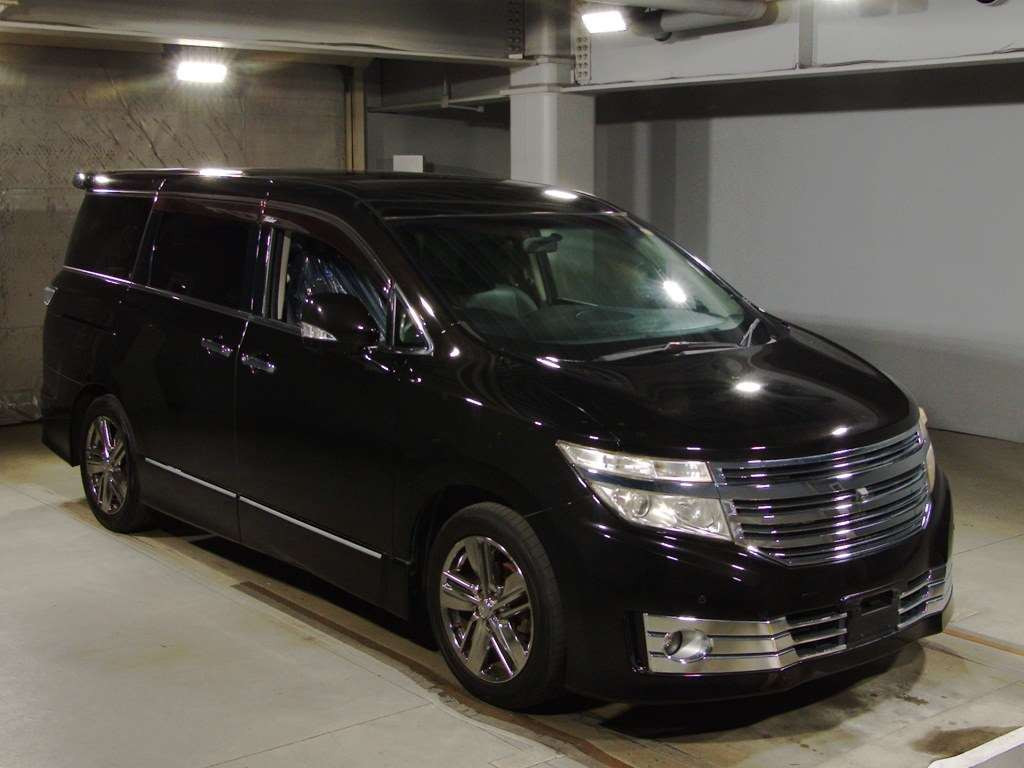 2010 Nissan Elgrand TE52[2]