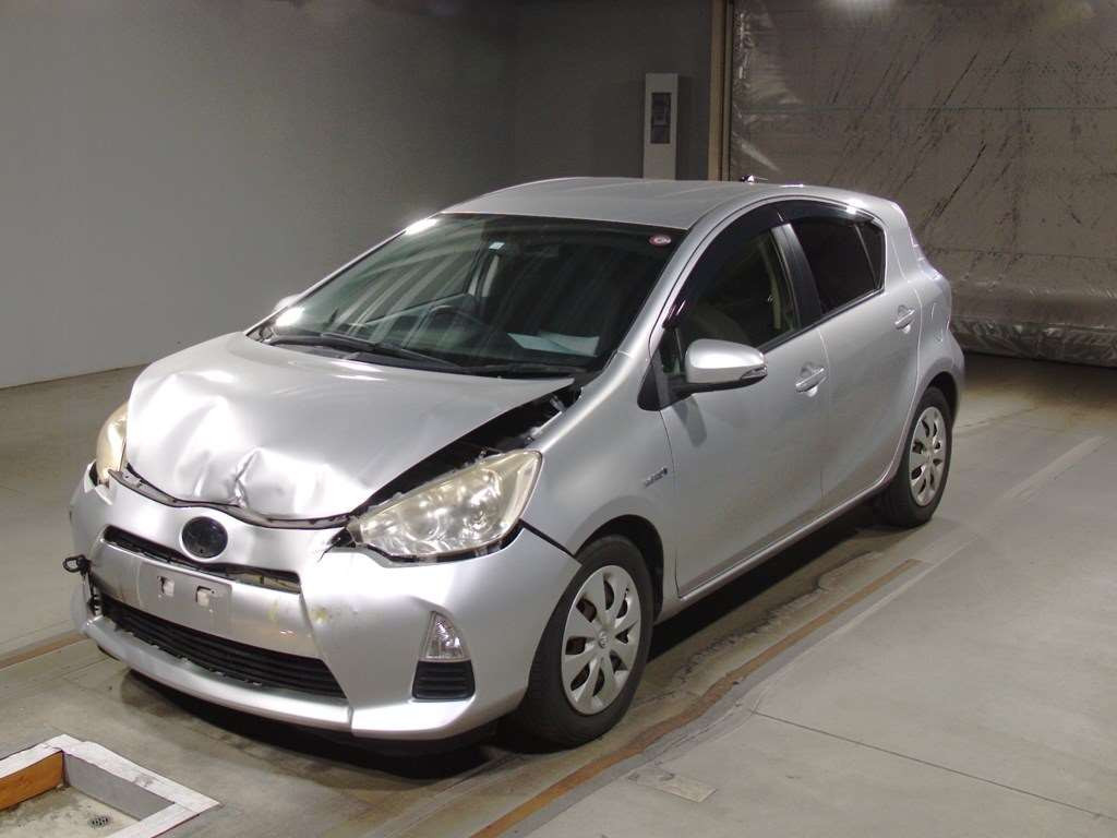 2012 Toyota Aqua NHP10[0]