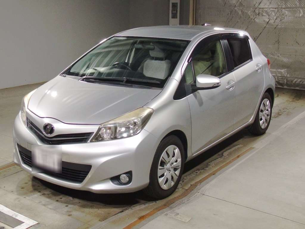 2012 Toyota Vitz NSP130[0]