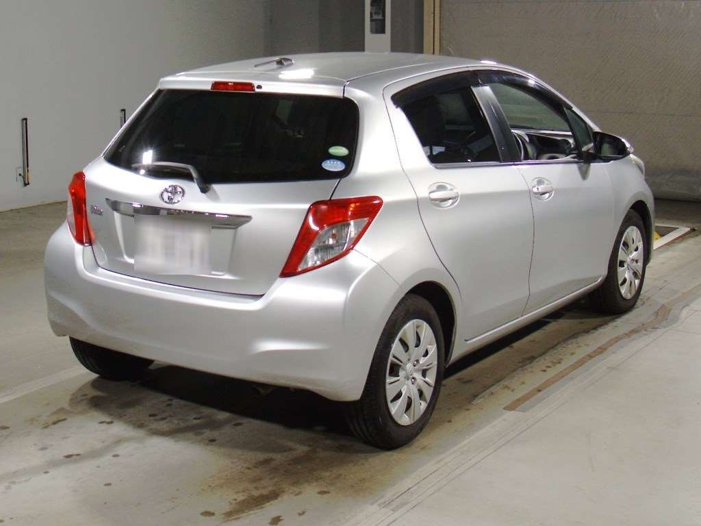 2012 Toyota Vitz NSP130[1]