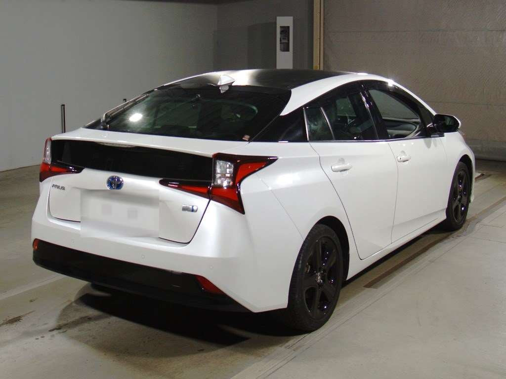 2022 Toyota Prius ZVW51[1]