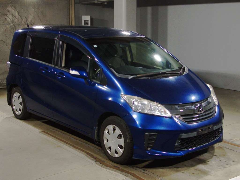 2014 Honda Freed GB3[2]