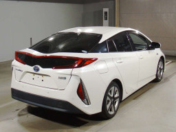 2017 Toyota Prius PHV