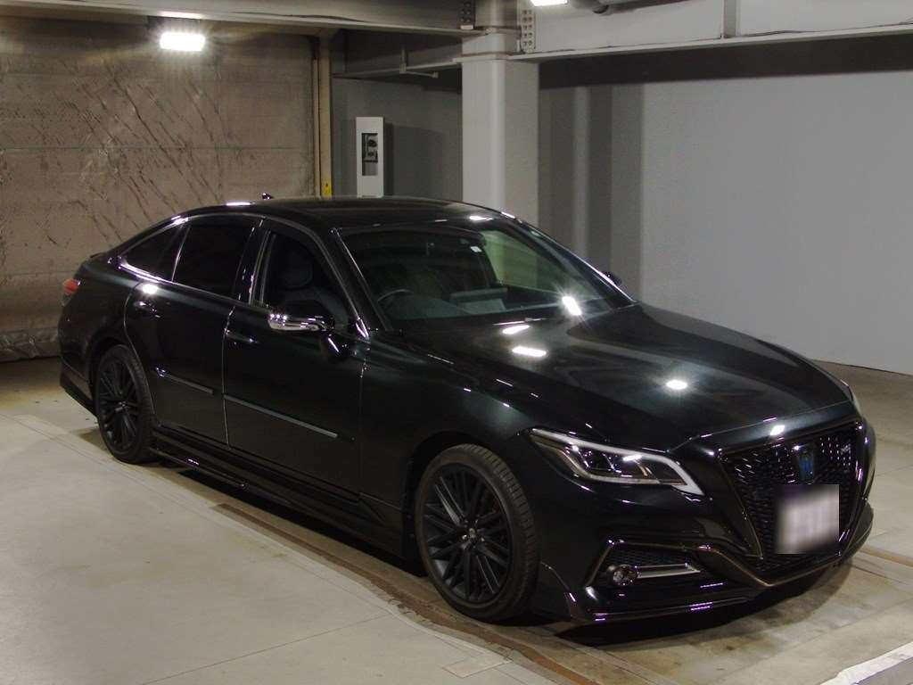 2022 Toyota Crown Hybrid AZSH20[2]