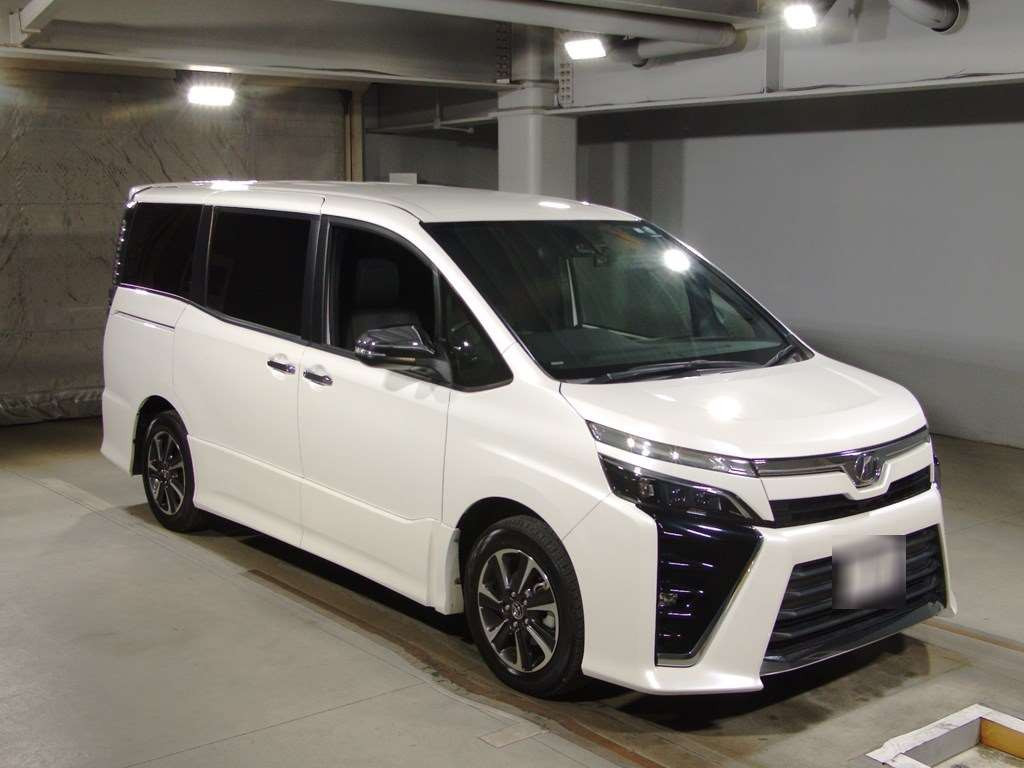 2018 Toyota Voxy ZRR80W[2]