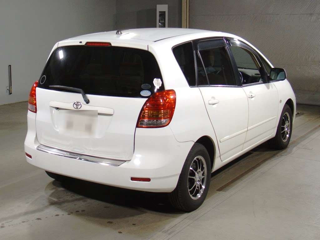 2005 Toyota Corolla Spacio NZE121N[1]