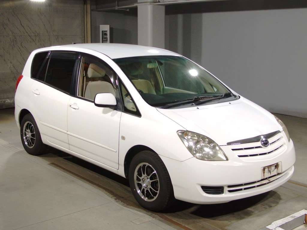 2005 Toyota Corolla Spacio NZE121N[2]