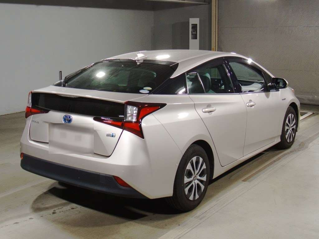 2019 Toyota Prius ZVW51[1]