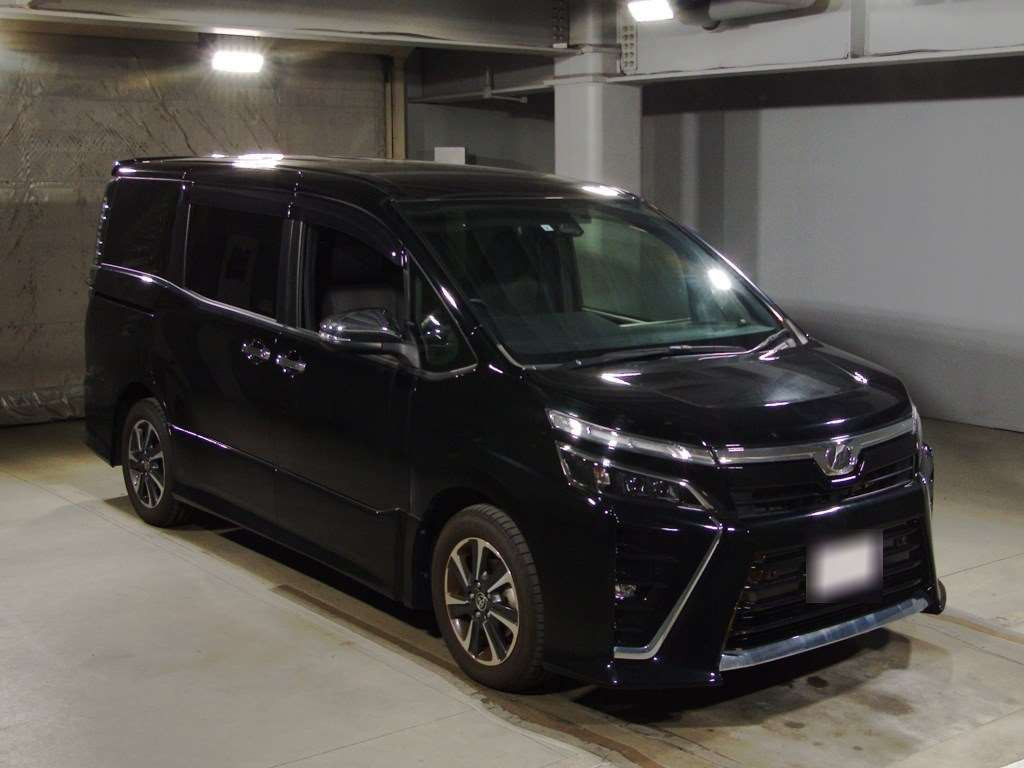 2019 Toyota Voxy ZRR80W[2]