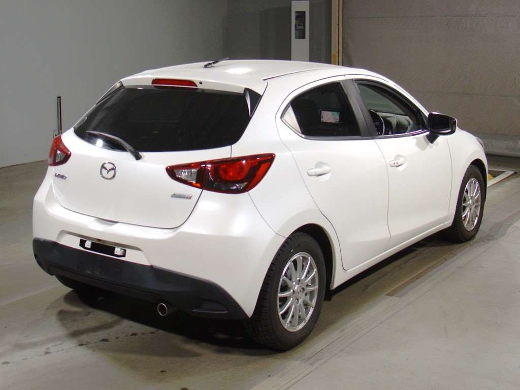 2016 Mazda Demio DJ5FS[1]