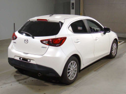 2016 Mazda Demio