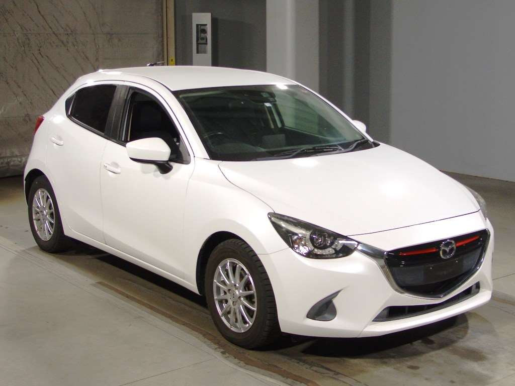 2016 Mazda Demio DJ5FS[2]