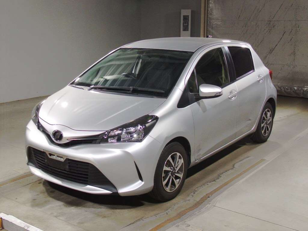 2016 Toyota Vitz NSP130[0]