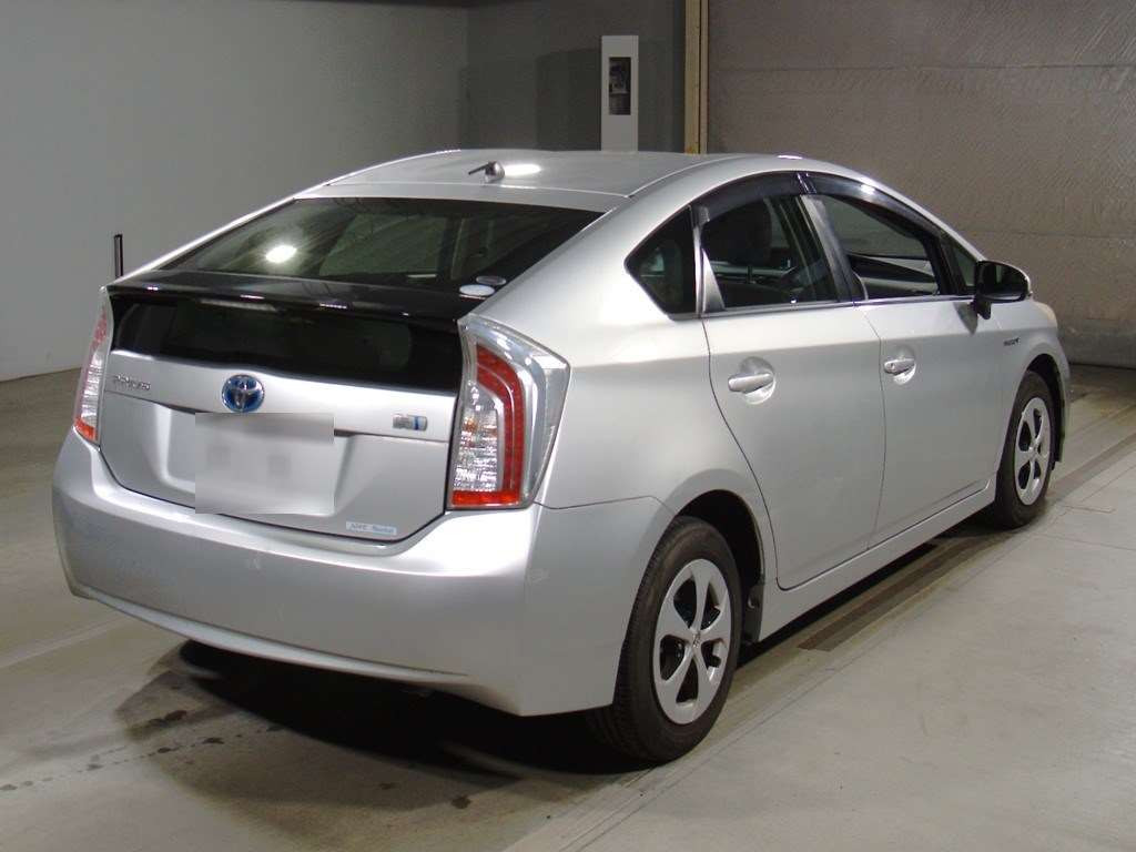 2012 Toyota Prius ZVW30[1]