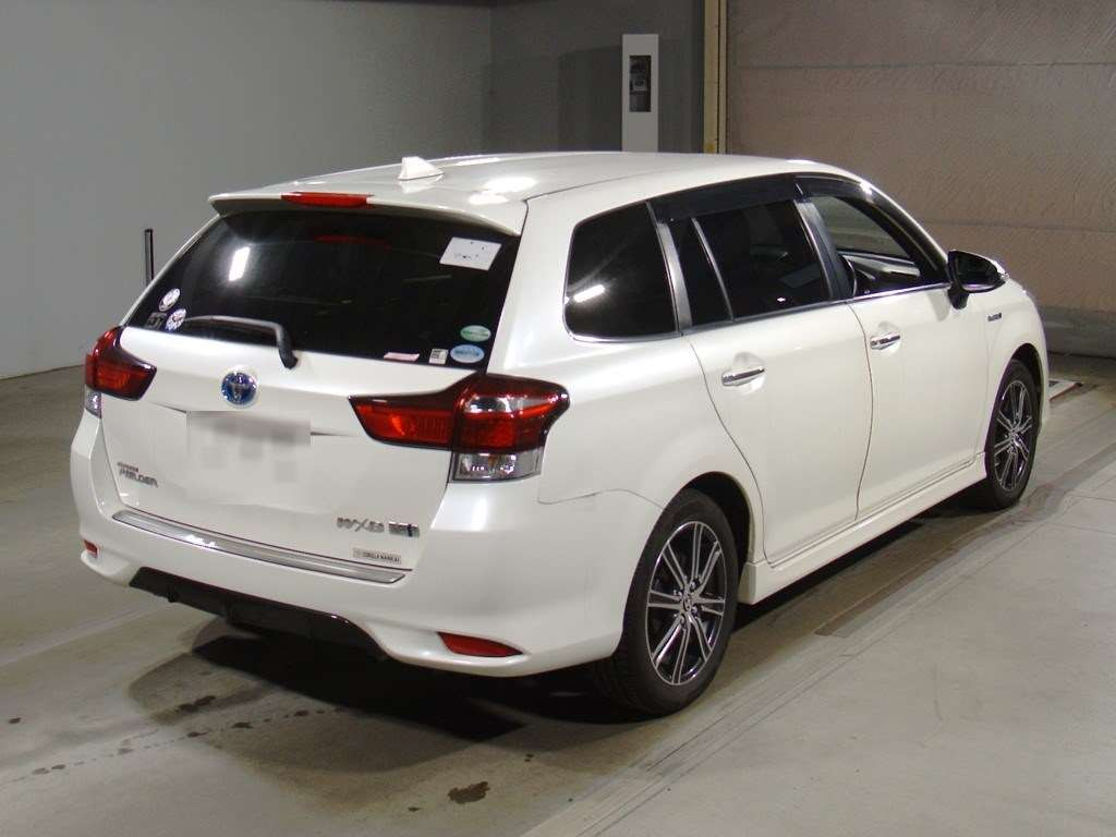 2015 Toyota Corolla Fielder NKE165G[1]