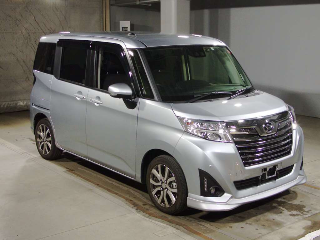 2019 Daihatsu Thor M900S[2]