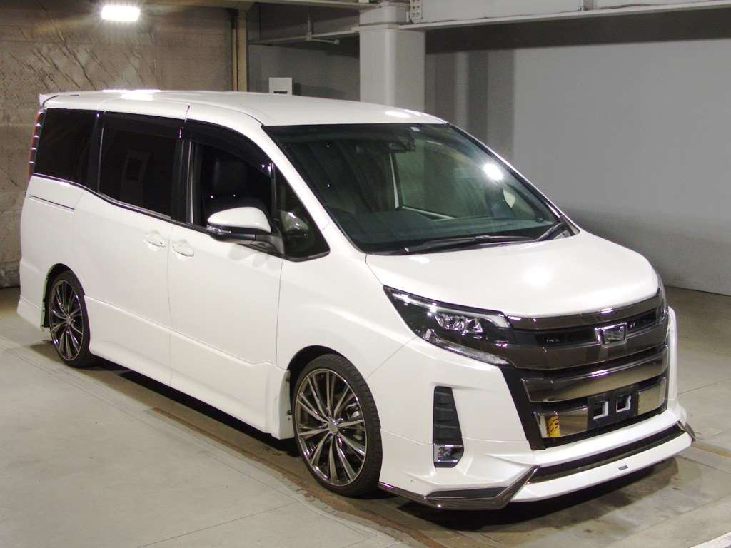 2017 Toyota Noah ZRR80W[2]