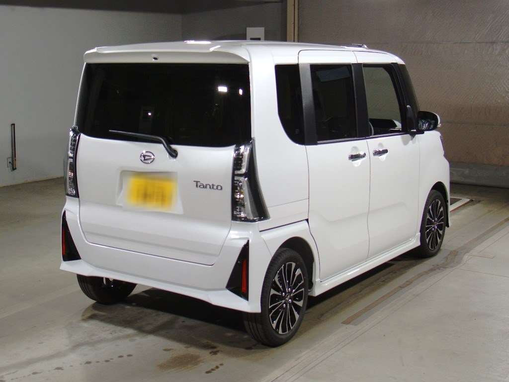 2024 Daihatsu Tanto Custom LA650S[1]