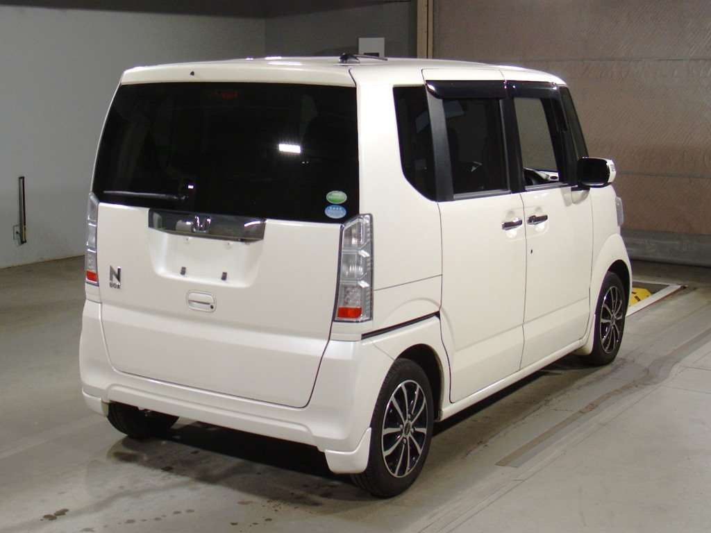 2015 Honda N-BOX JF1[1]