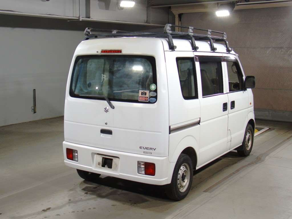 2010 Suzuki Every DA64V[1]