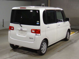 2011 Daihatsu Tanto