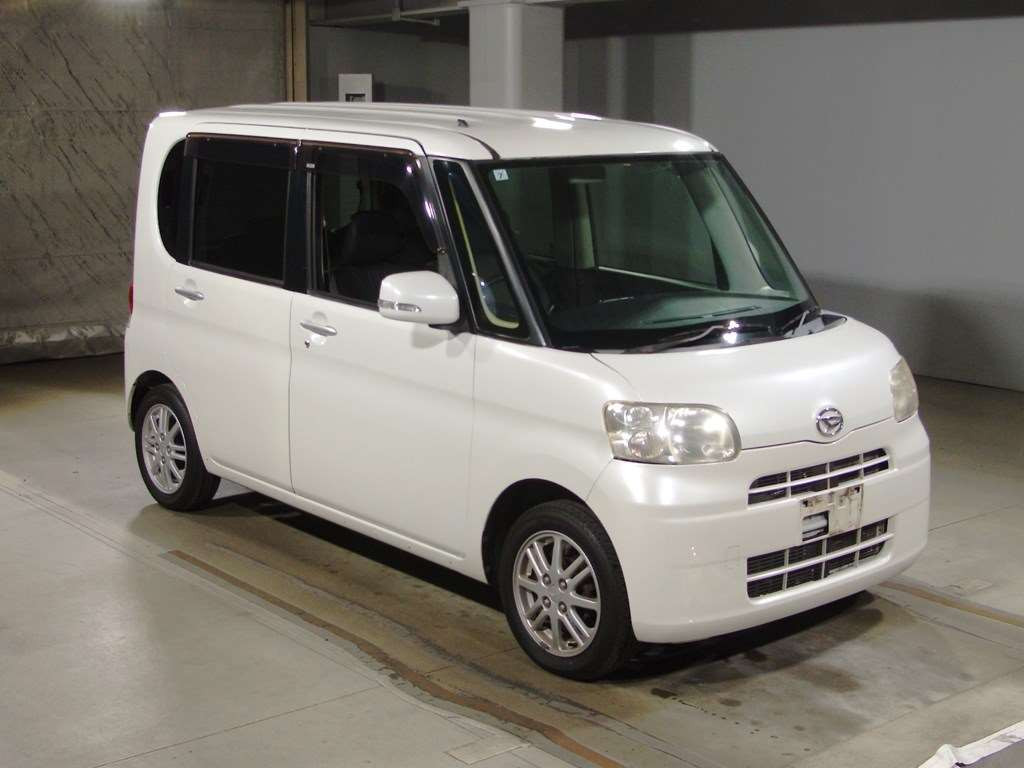 2011 Daihatsu Tanto L375S[2]