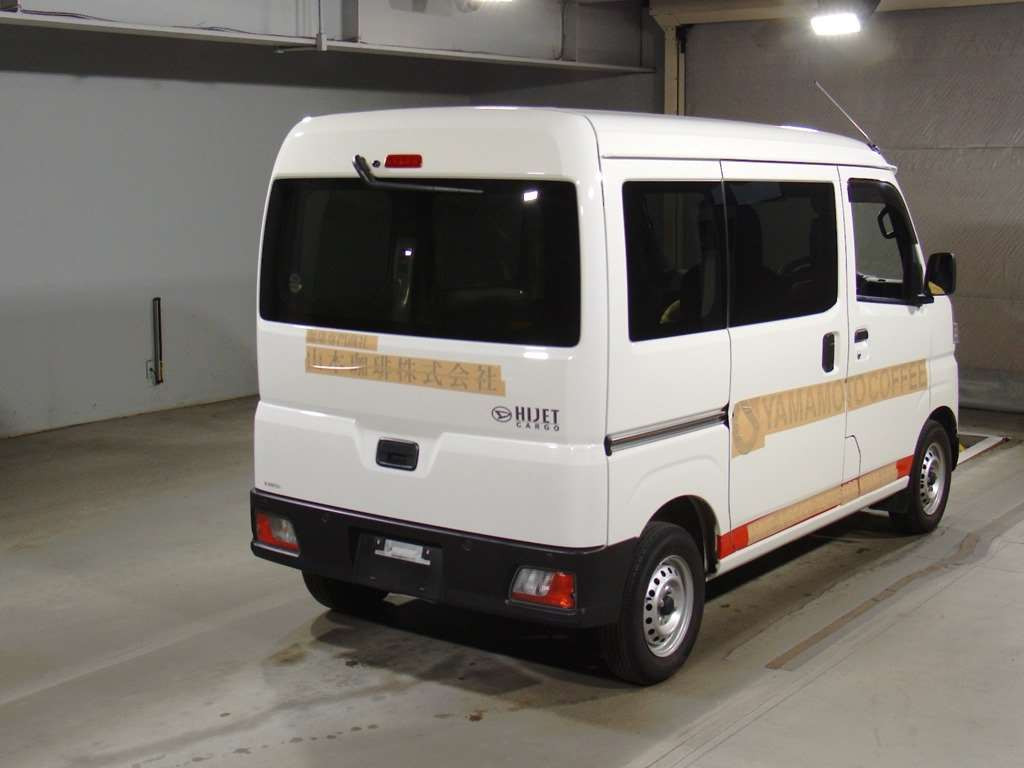 2022 Daihatsu Hijet Cargo S700V[1]