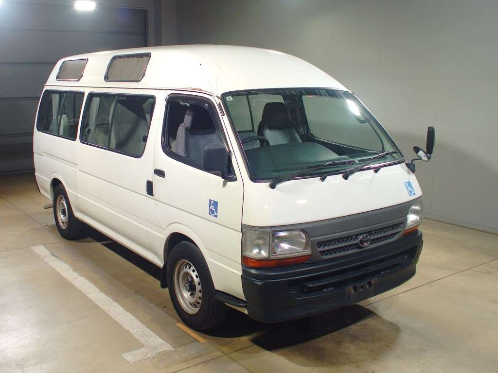 2004 Toyota Hiace Commuter TRH124B[2]