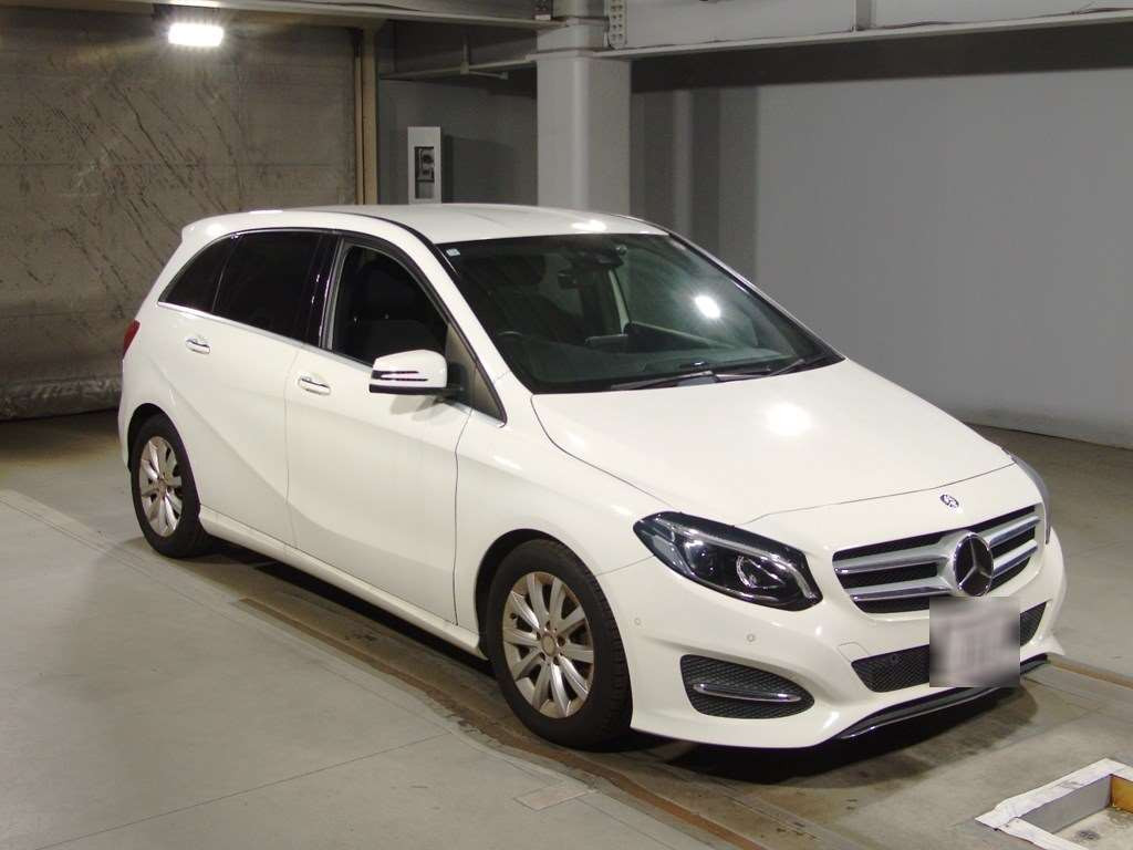 2016 Mercedes Benz B-Class 246242[2]