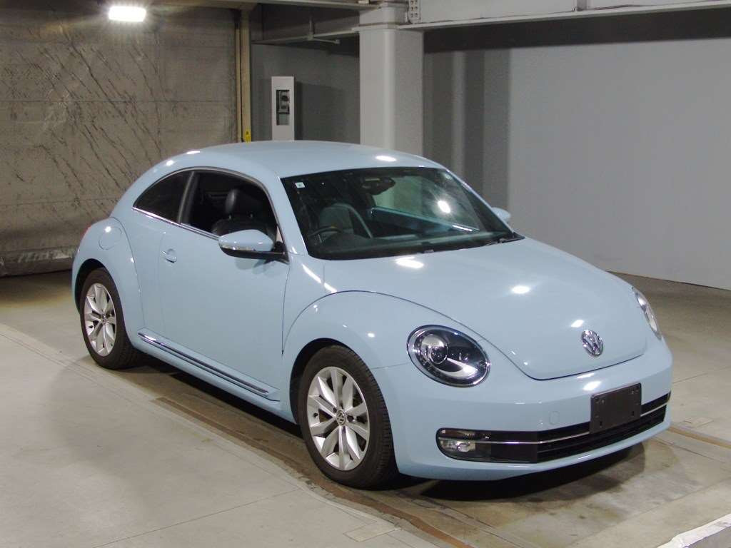 2013 Volkswagen Beetle 16CBZ[2]