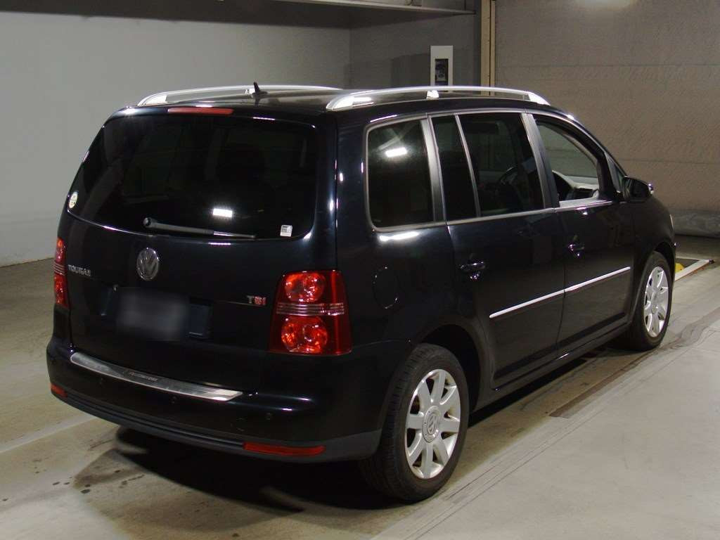 2009 Volkswagen Golf Touran 1TCAV[1]