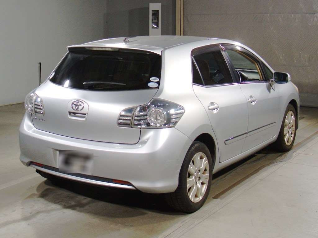 2011 Toyota Blade AZE156H[1]