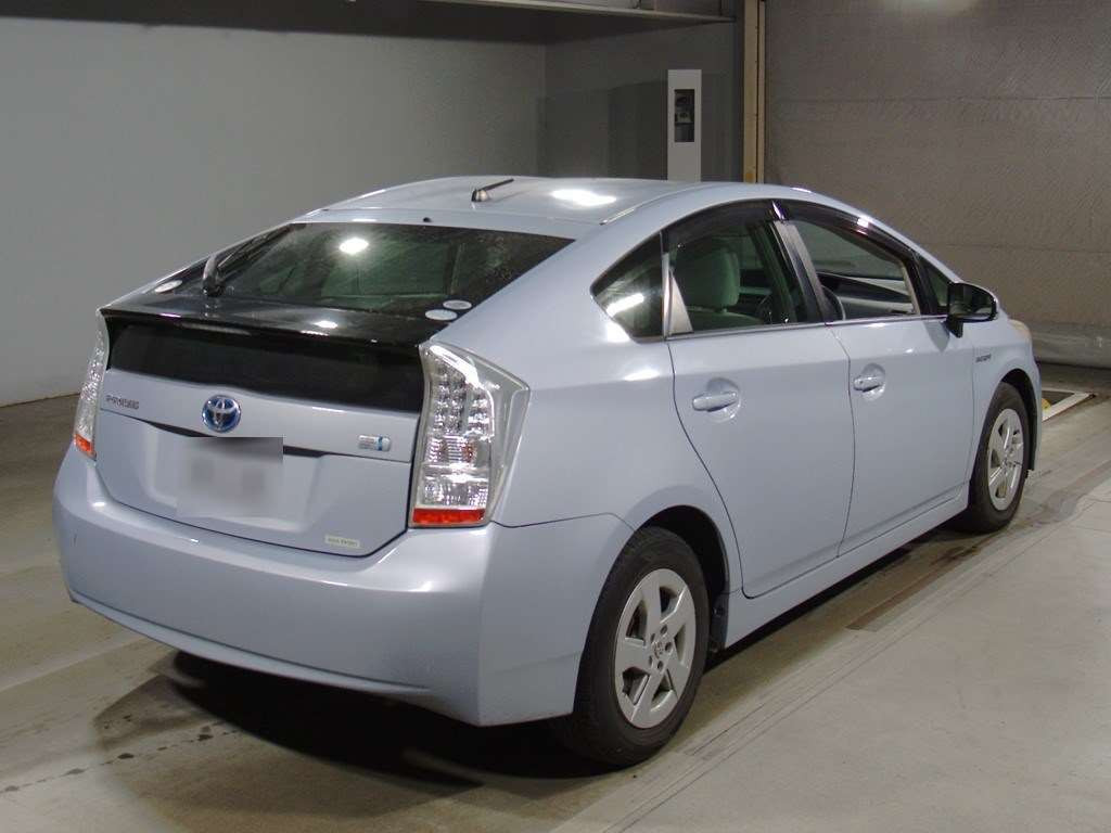 2010 Toyota Prius ZVW30[1]