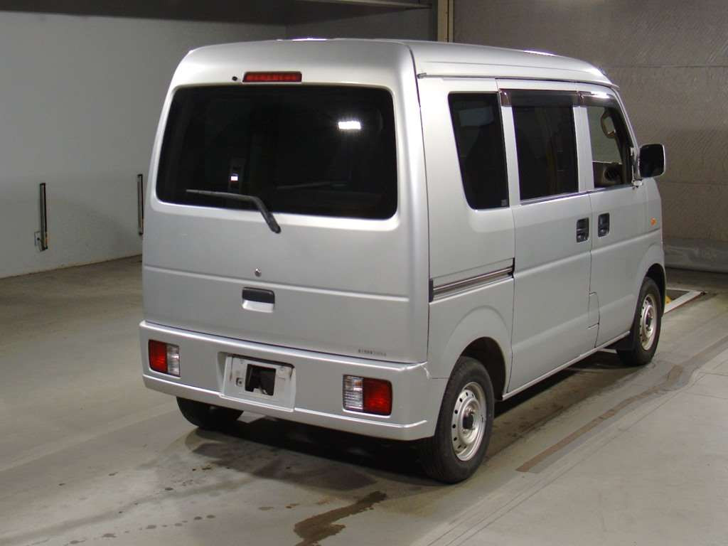 2010 Suzuki Every DA64V[1]