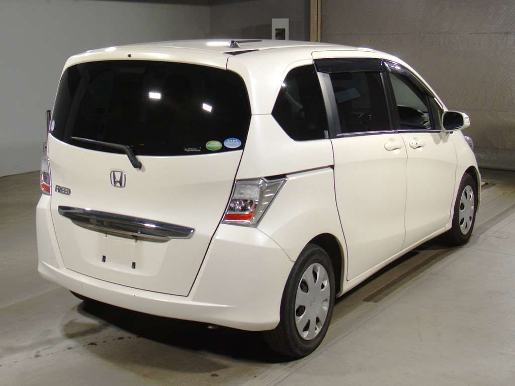 2012 Honda Freed GB3[1]