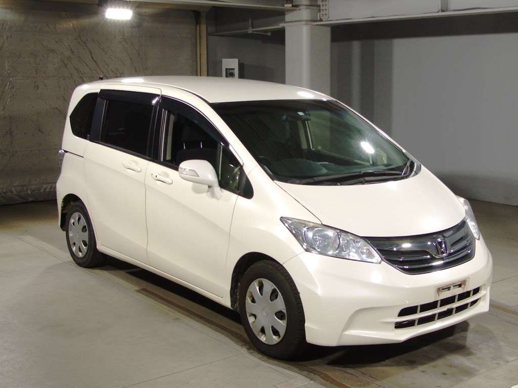 2012 Honda Freed GB3[2]