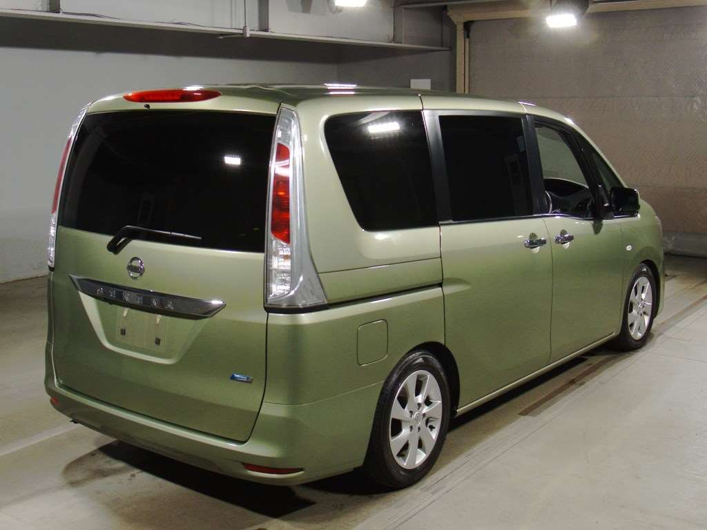 2011 Nissan Serena C26[1]