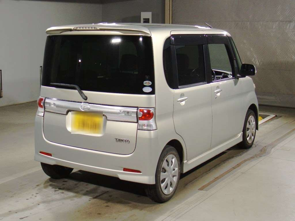 2010 Daihatsu Tanto Custom L375S[1]