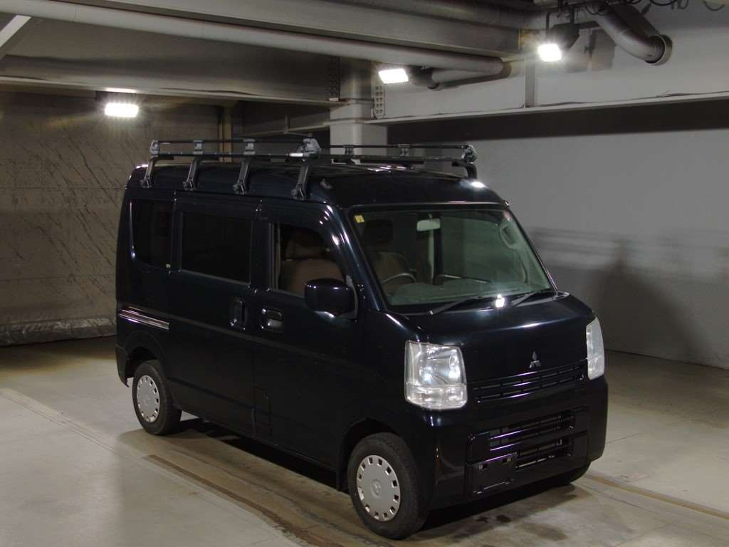 2015 Mitsubishi Minicab Van DS17V[2]