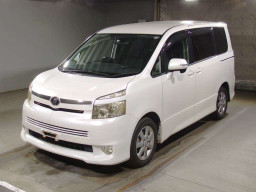 2008 Toyota Voxy