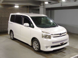 2008 Toyota Voxy