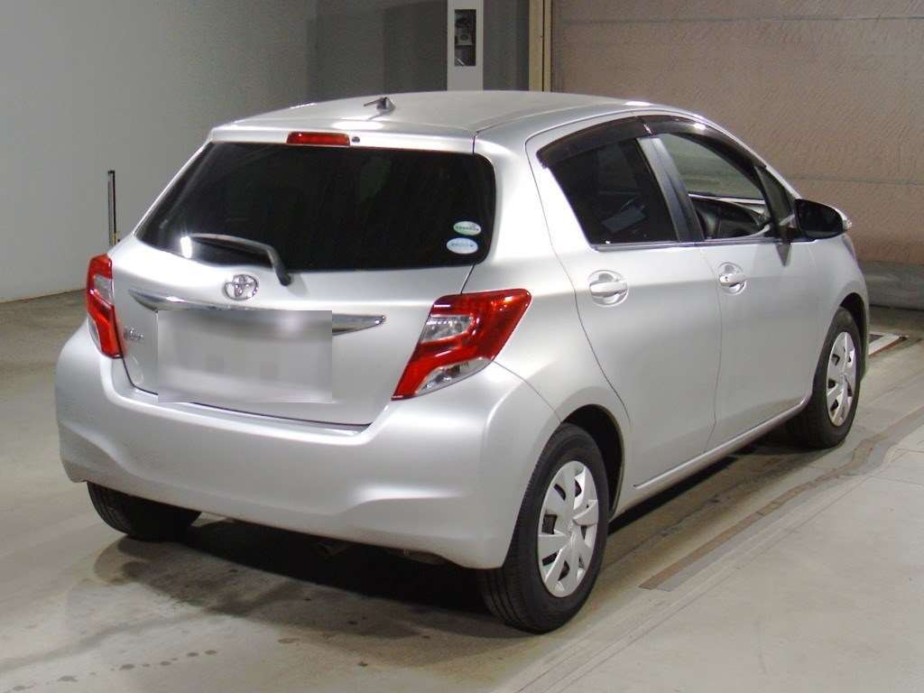 2015 Toyota Vitz NSP130[1]