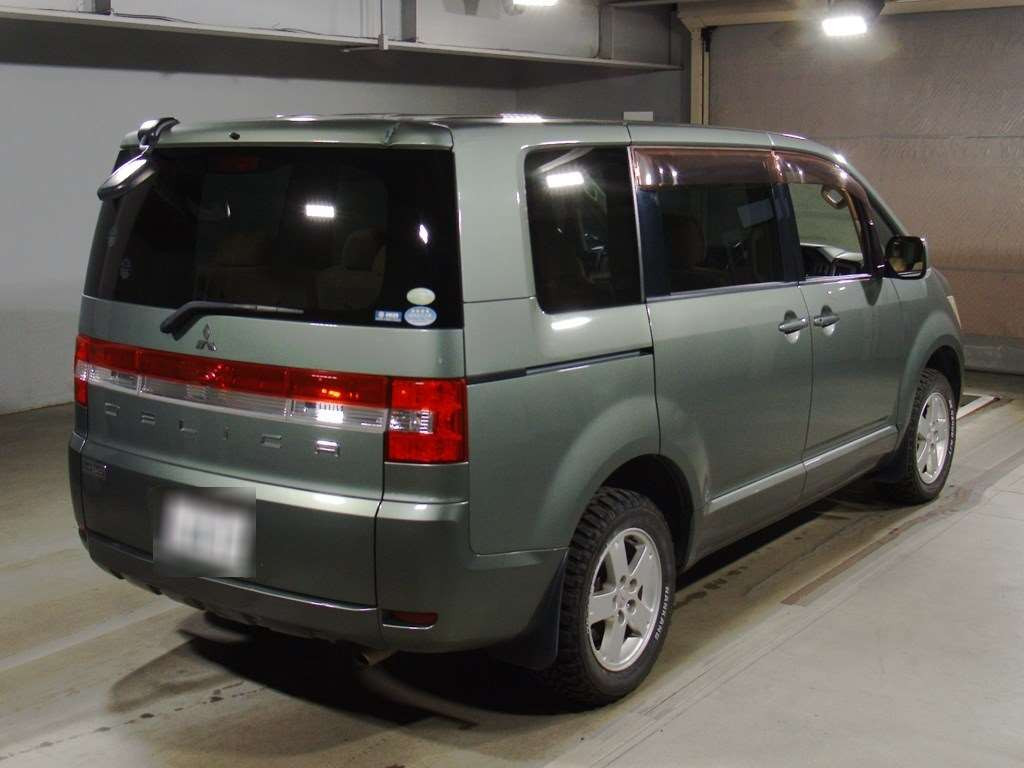 2008 Mitsubishi Delica D5 CV5W[1]