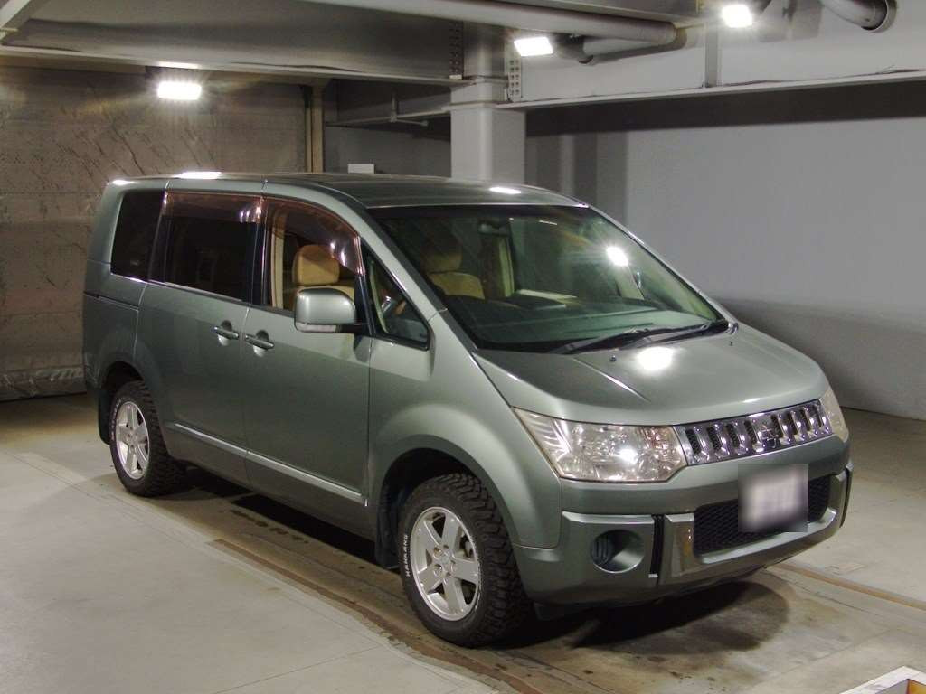 2008 Mitsubishi Delica D5 CV5W[2]