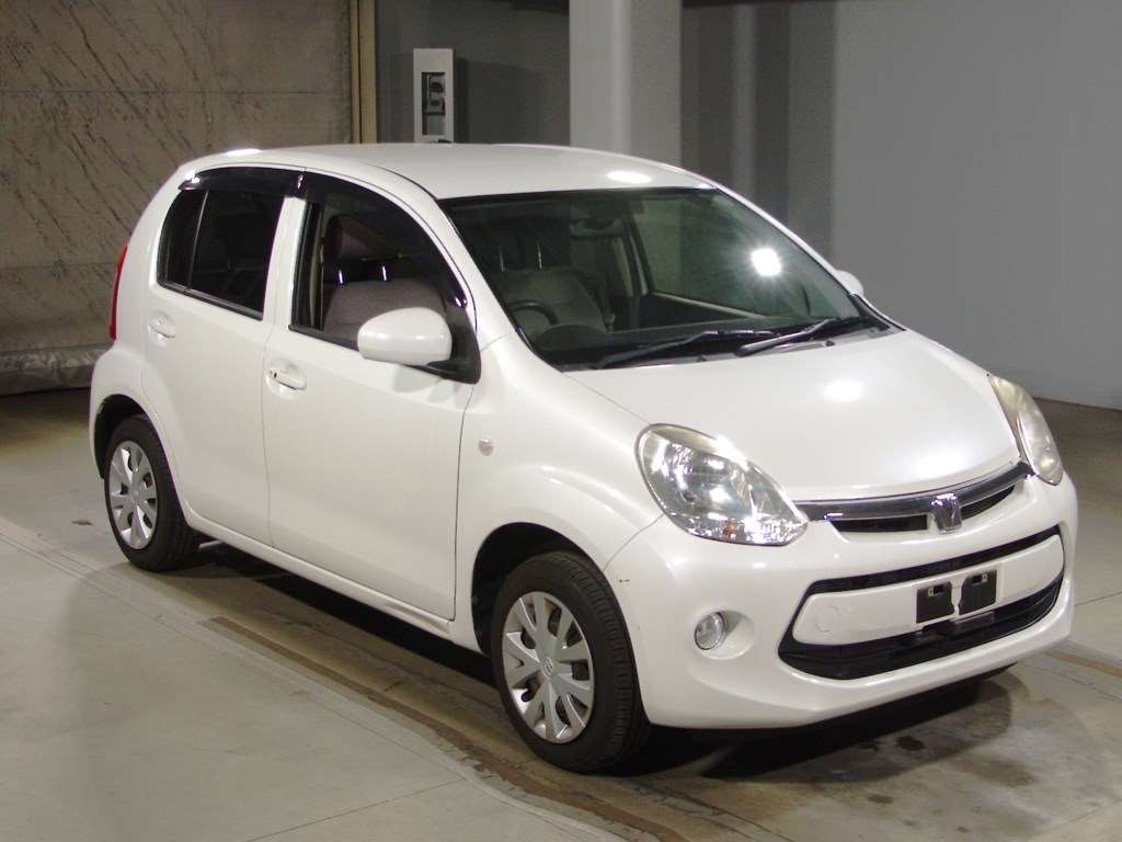 2014 Toyota Passo KGC30[2]