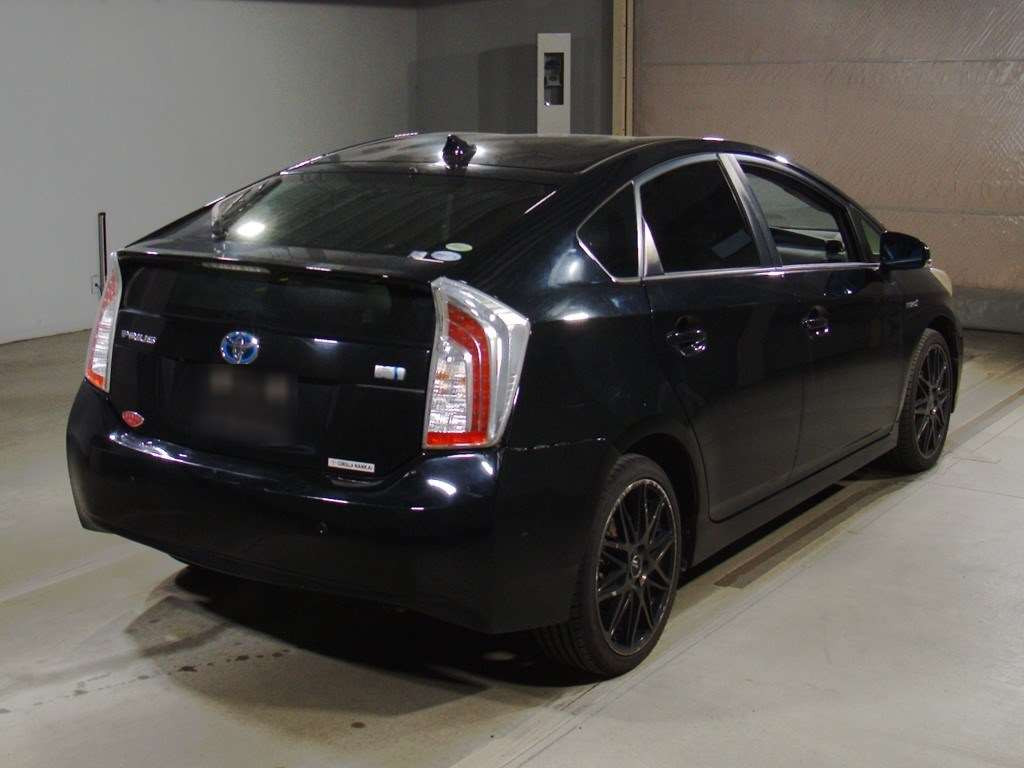 2014 Toyota Prius ZVW30[1]