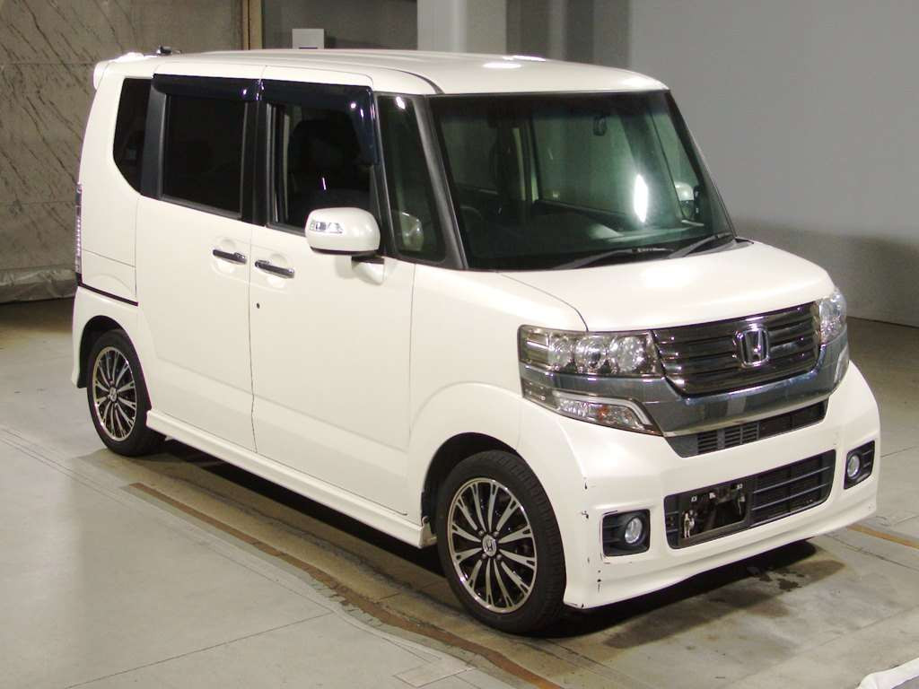 2013 Honda N-BOX CUSTOM JF1[2]