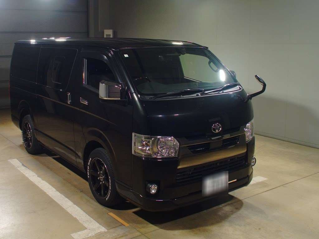 2022 Toyota Hiace Van GDH201V[2]